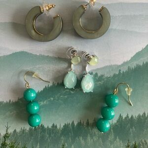 Green Teardrop & Beaded Women’s Earring Set